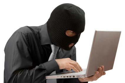 Denuncia estafas por internet